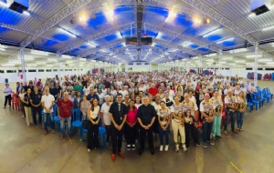 Cerca de 600 ministros da comunhão eucarística participam de encontro formativo em Santa Bárbara d’Oeste